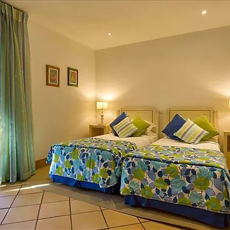 Aldeia Das Acoteias Sleeps 8 With Pool And Air Con أولوز داغوا
